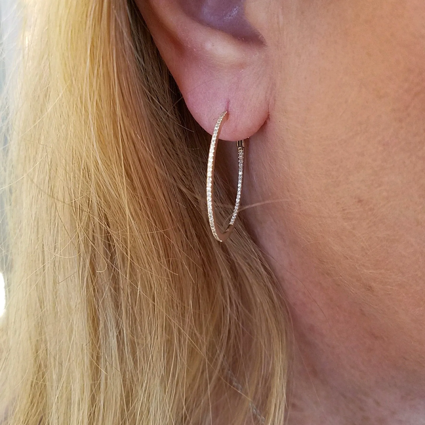 14KT GOLD MEDIUM DIAMOND HOOP EARRING