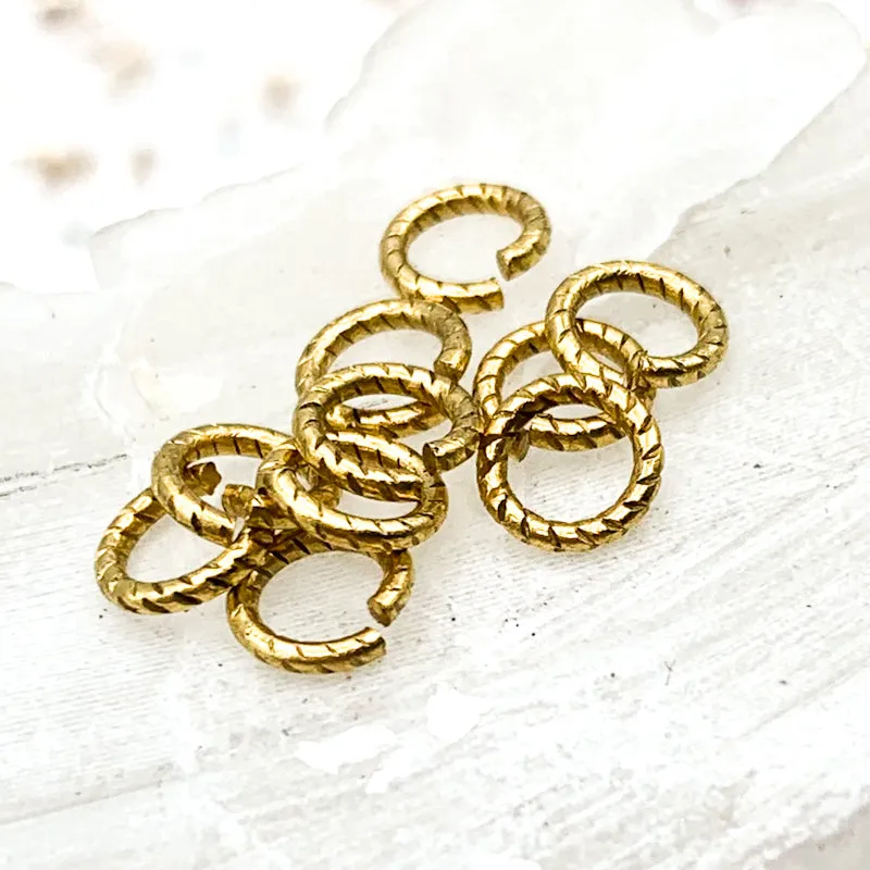 5mm Antique Gold Twisted Jump Rings - 10pcs