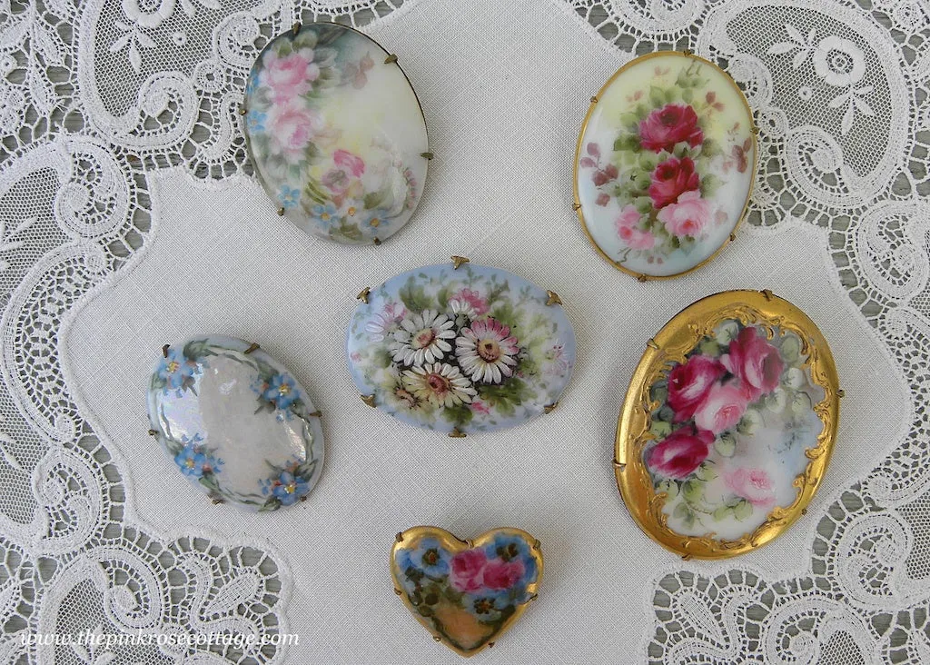 Antique Victorian Edwardian Hand Painted Daisies Pin Brooch