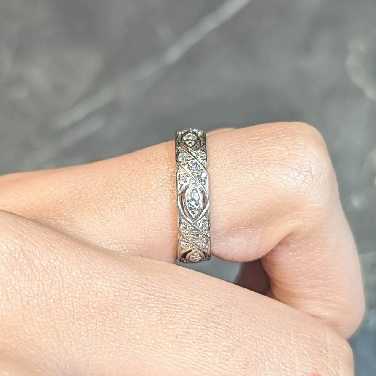 Art Deco 0.70 CTW Single Cut Diamond Platinum Twist Vintage Band Ring
