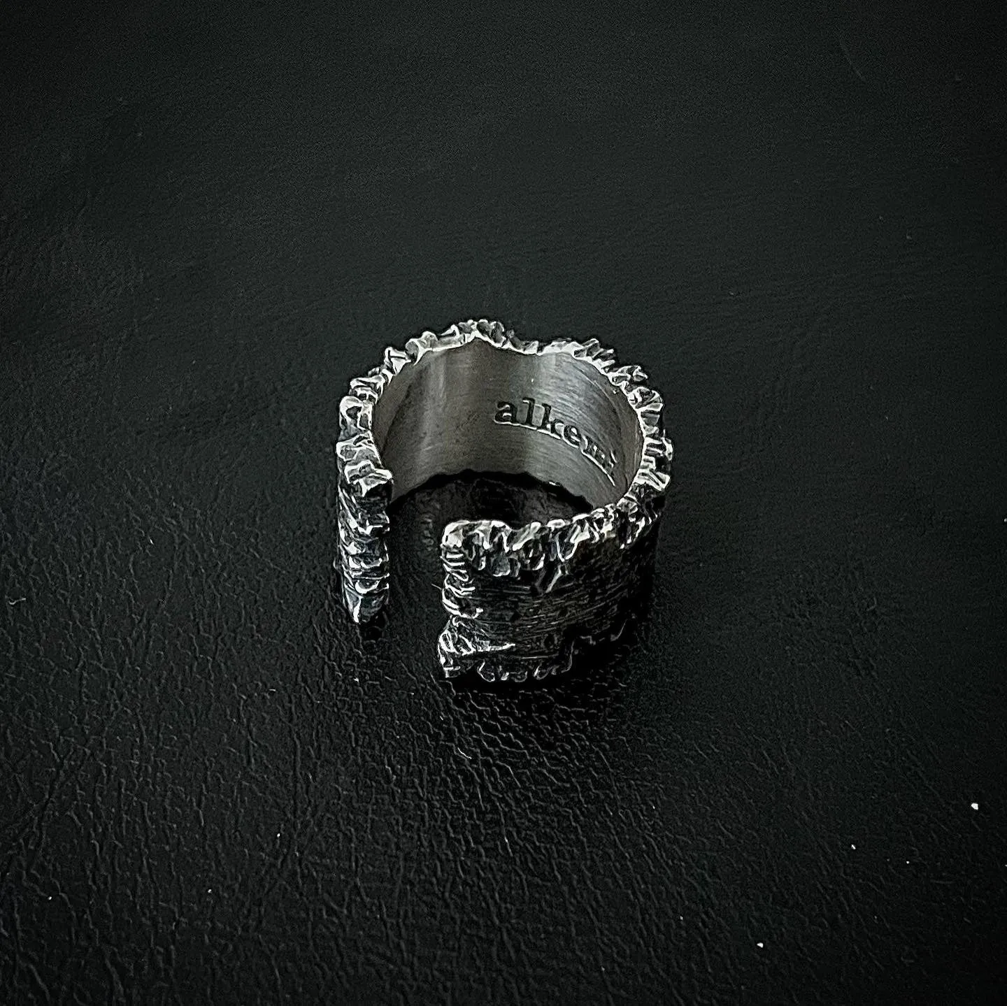Broken ring [NEW]