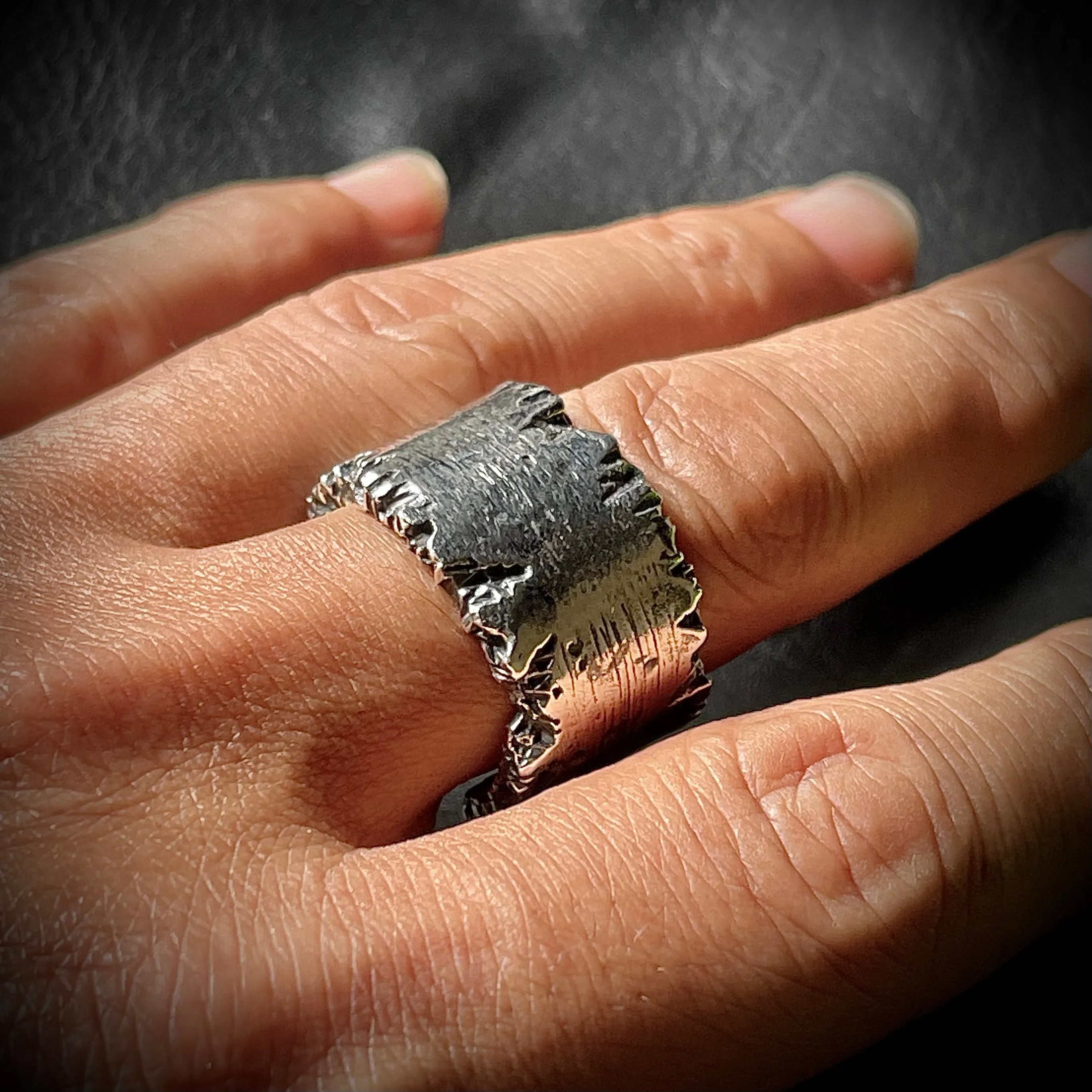 Broken ring [NEW]