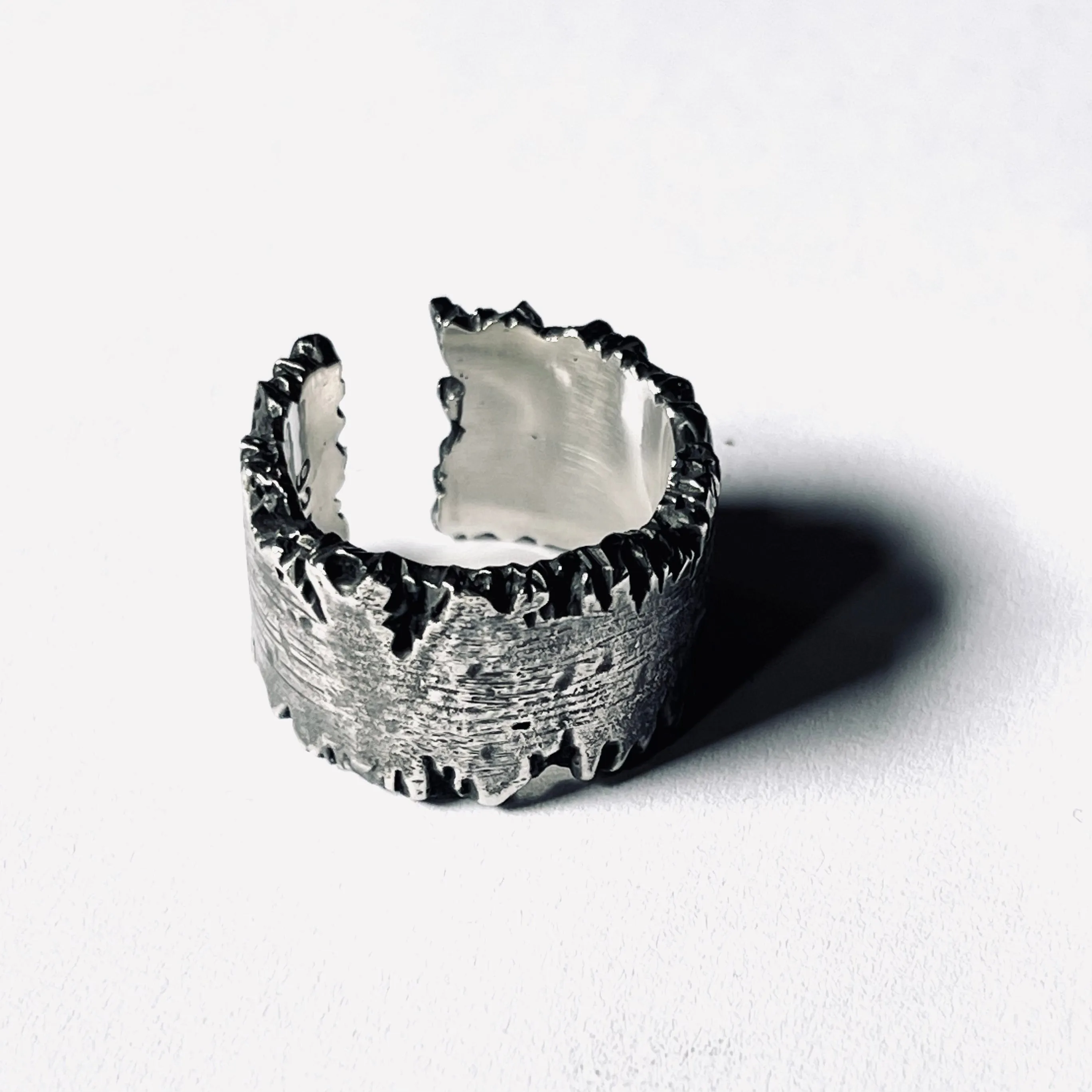 Broken ring [NEW]