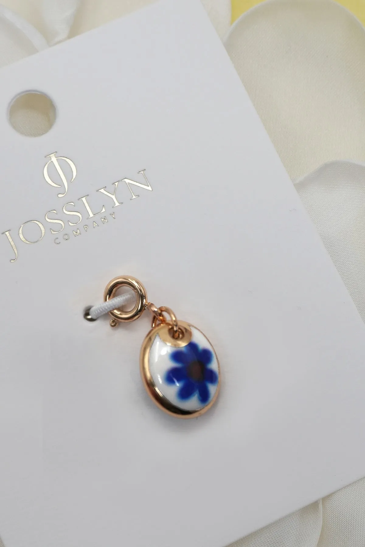 CHARM-PORCELAIN BOW CHERRY WITH SPRING RING CLASP | 80CM1101