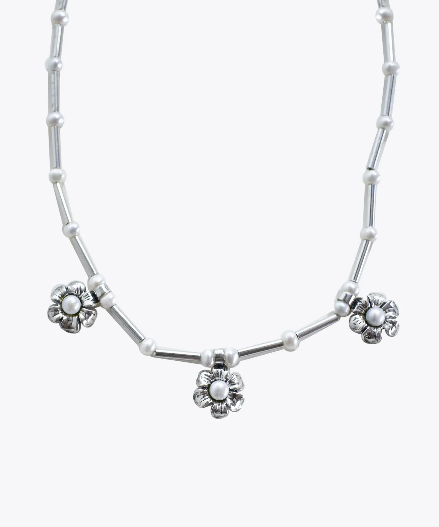 Daisies & Pearls Necklace