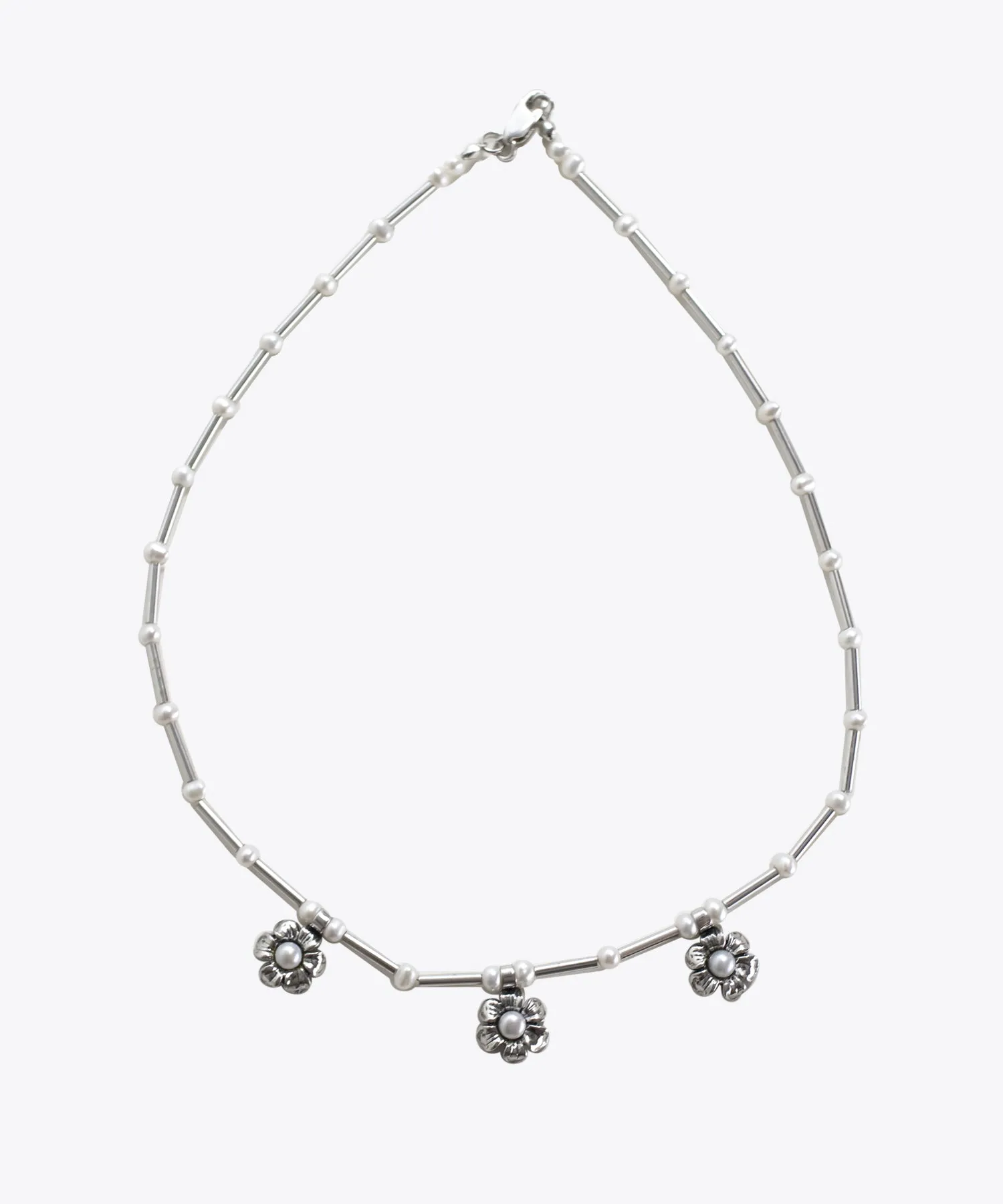 Daisies & Pearls Necklace