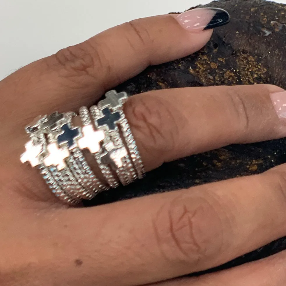 Dios mío Twisted Silver Mini Cross Ring