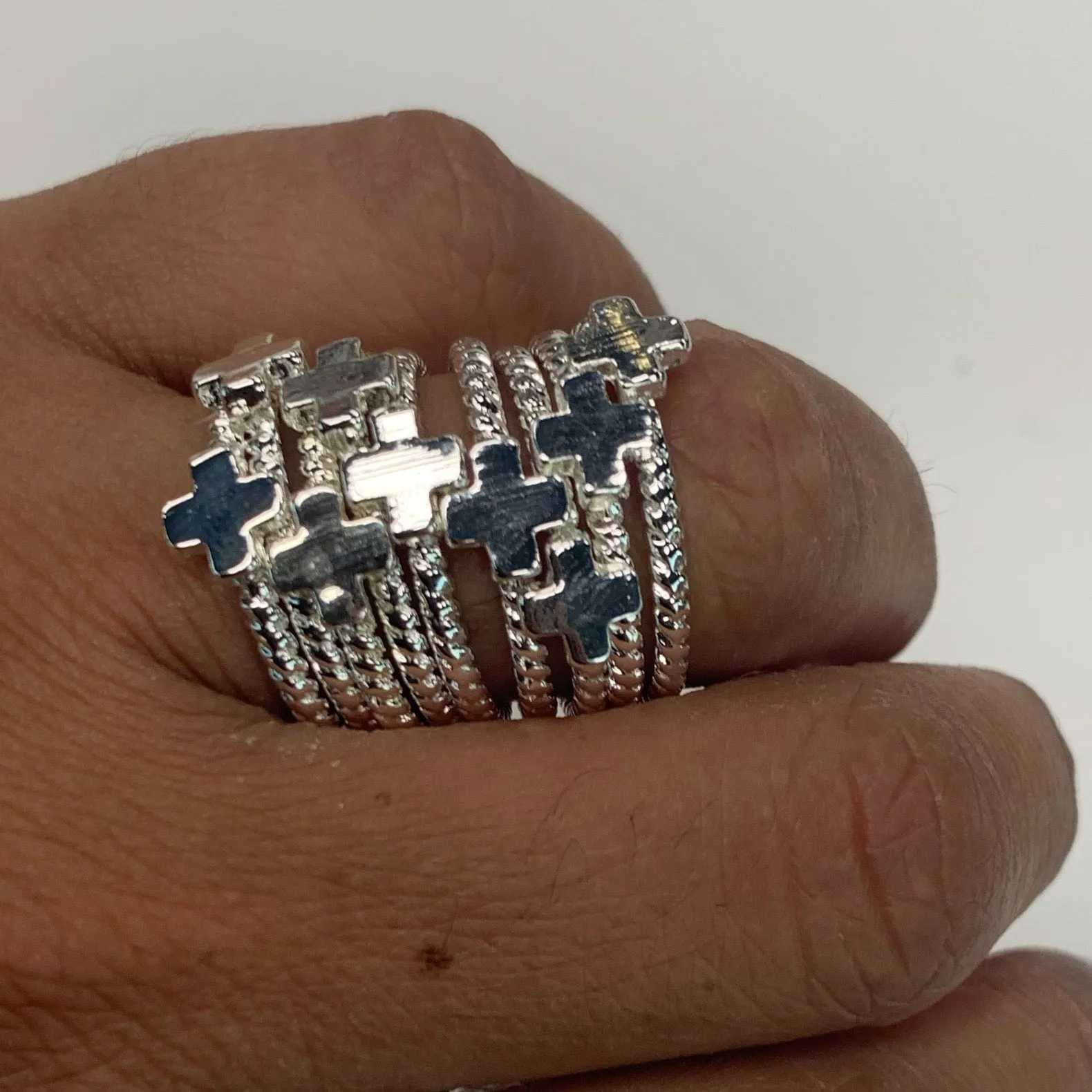 Dios mío Twisted Silver Mini Cross Ring