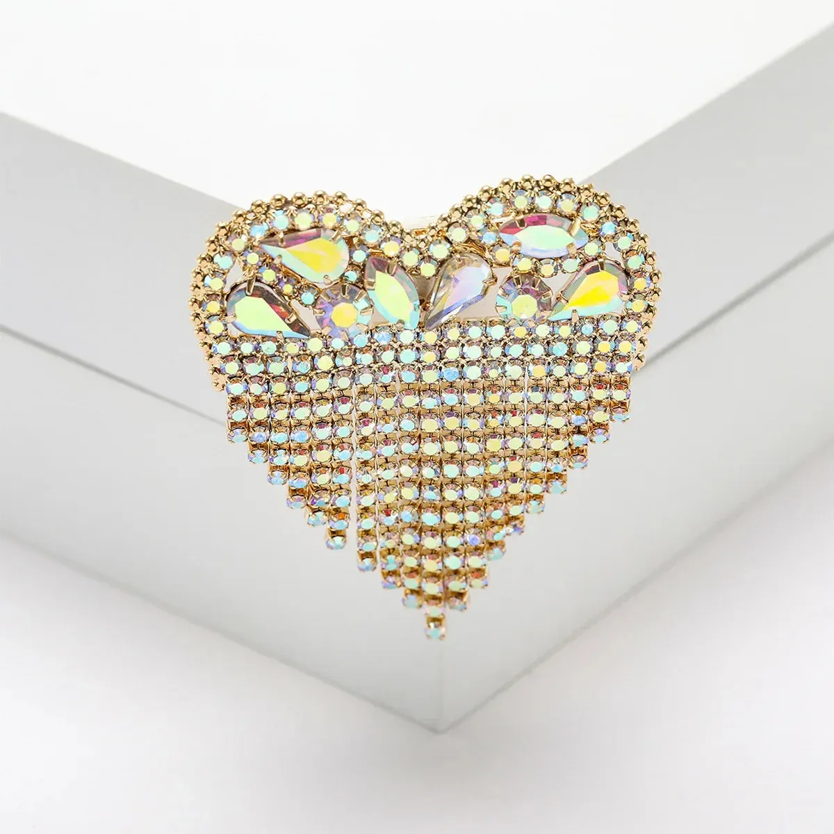 Dmari Designer Luxury Jewelry For Clothing Blood Black Rhinestone Heart Shape Lapel Pins Long Thread Tassel Brooch Women Brooch