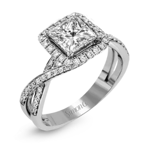 Engagement Ring in 18k Gold with Diamonds