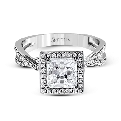 Engagement Ring in 18k Gold with Diamonds