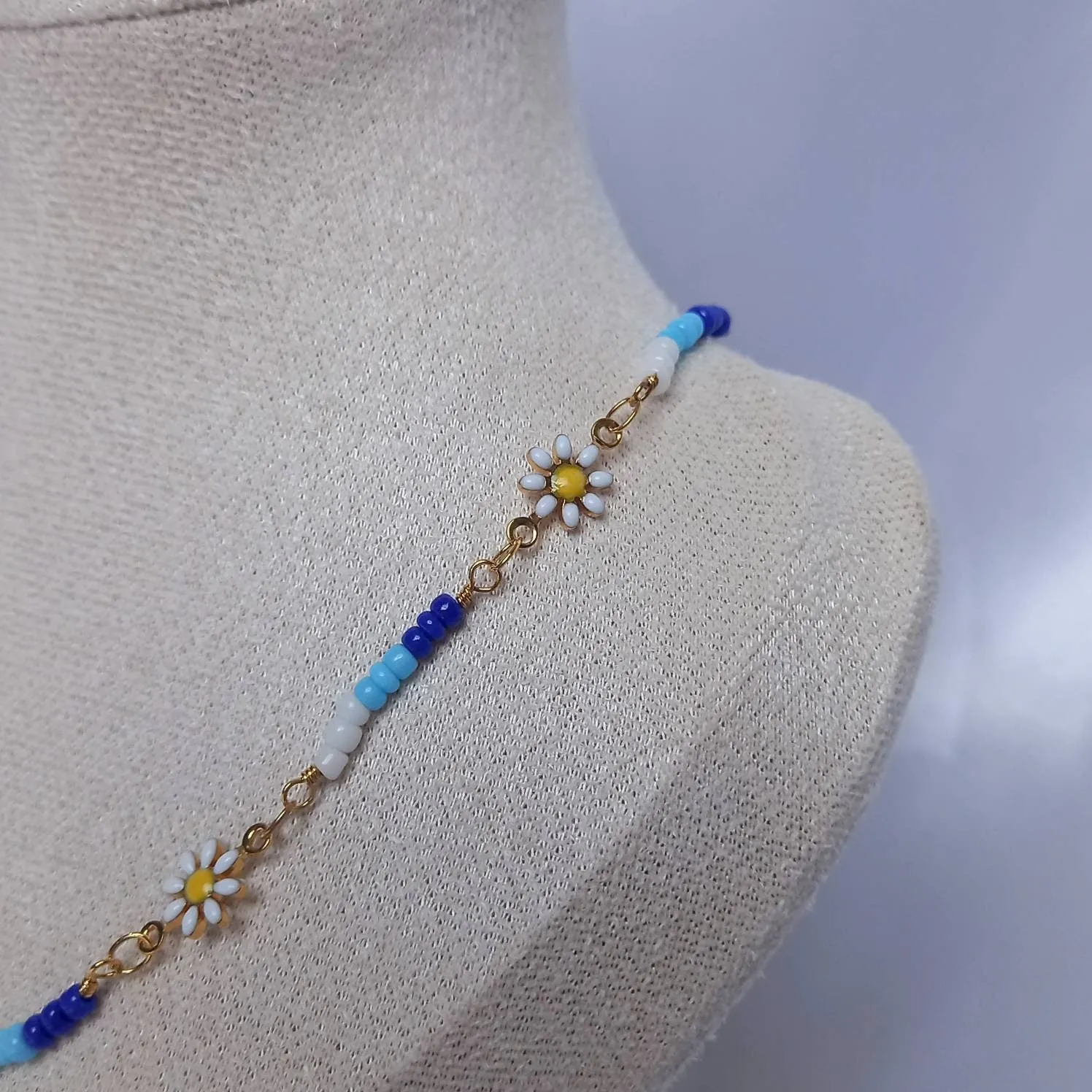 Gold Chain Daisy Necklace -Flower Necklaces In The UK,Blue Beaded Necklace,Daisy Jewelley In The UK,Delicate Necklace,Small Beaded Jewellery