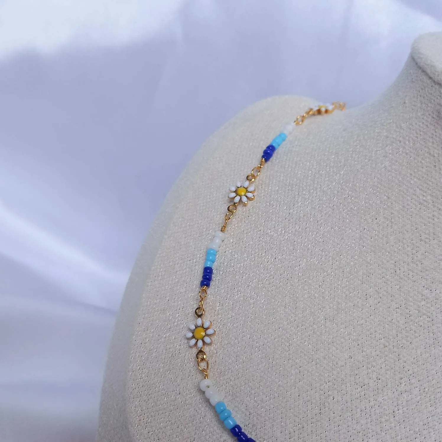 Gold Chain Daisy Necklace -Flower Necklaces In The UK,Blue Beaded Necklace,Daisy Jewelley In The UK,Delicate Necklace,Small Beaded Jewellery