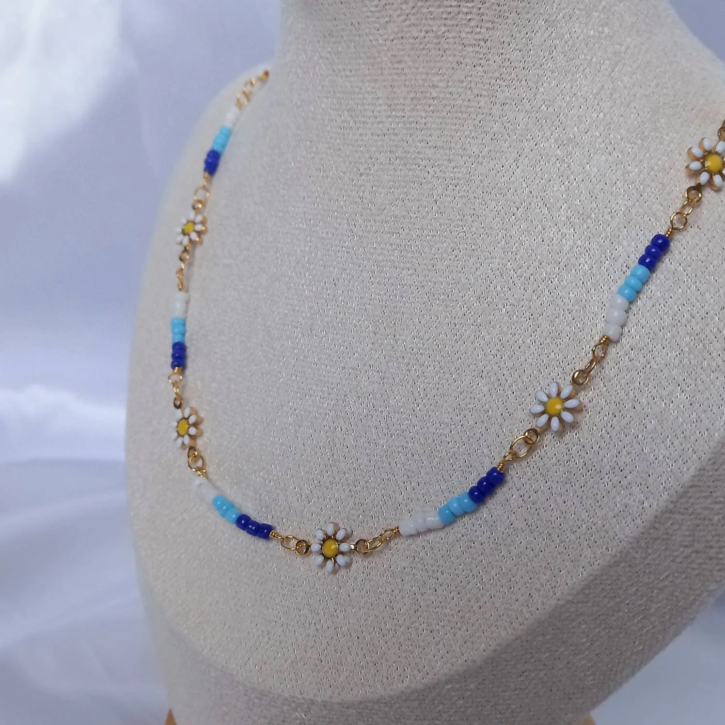 Gold Chain Daisy Necklace -Flower Necklaces In The UK,Blue Beaded Necklace,Daisy Jewelley In The UK,Delicate Necklace,Small Beaded Jewellery