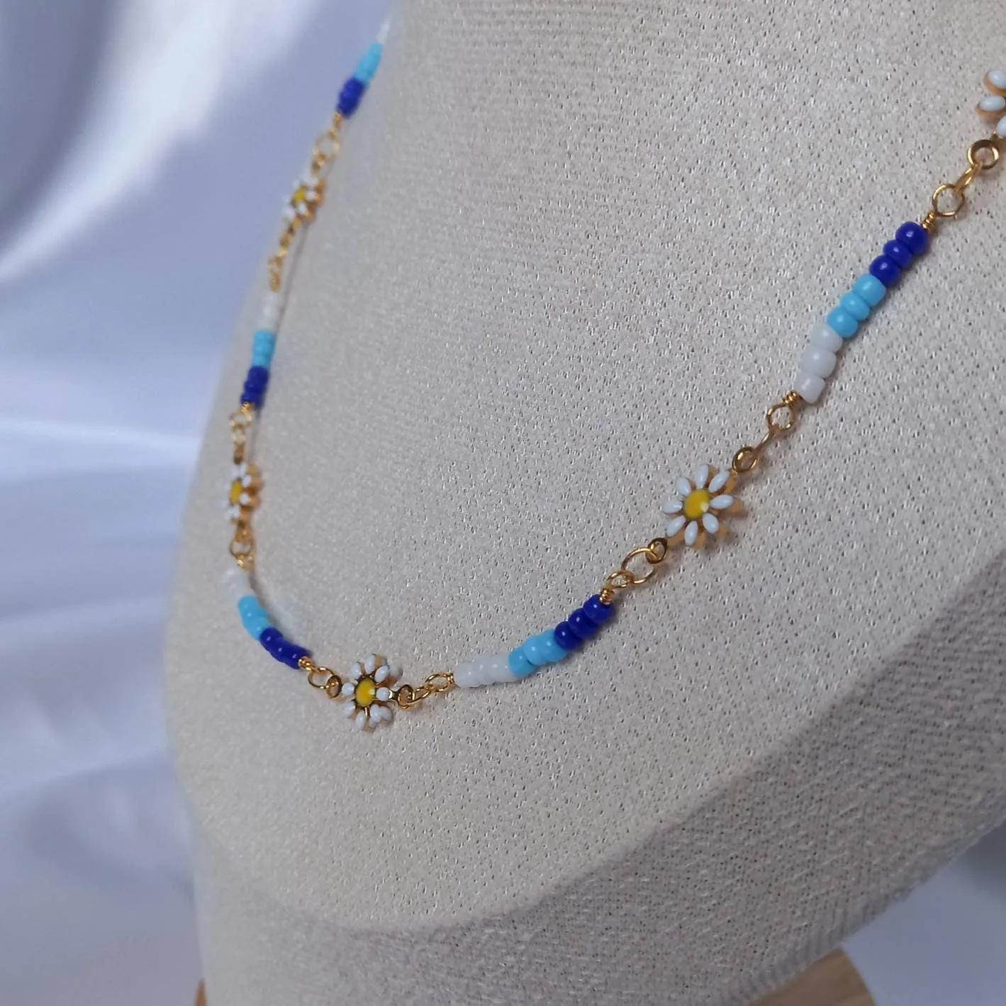 Gold Chain Daisy Necklace -Flower Necklaces In The UK,Blue Beaded Necklace,Daisy Jewelley In The UK,Delicate Necklace,Small Beaded Jewellery