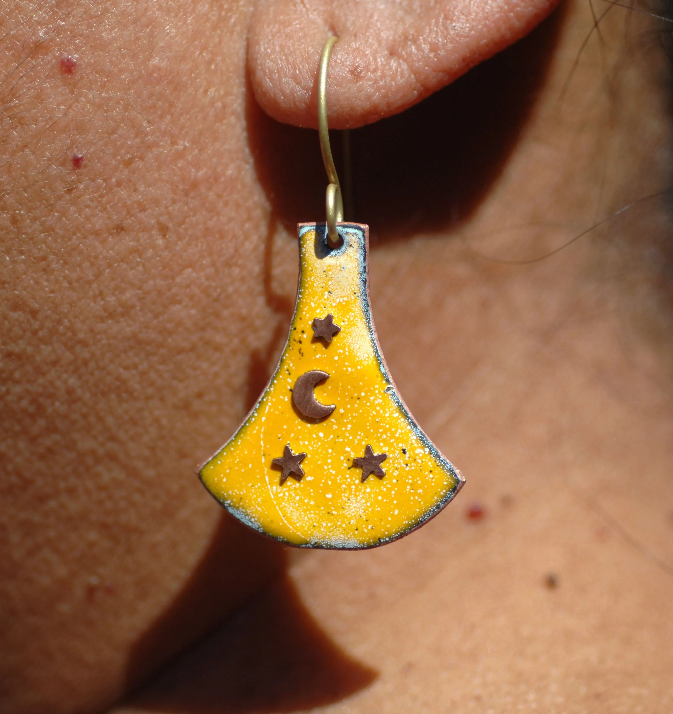 Hammered Tiny metal Star 4.4mm blanks