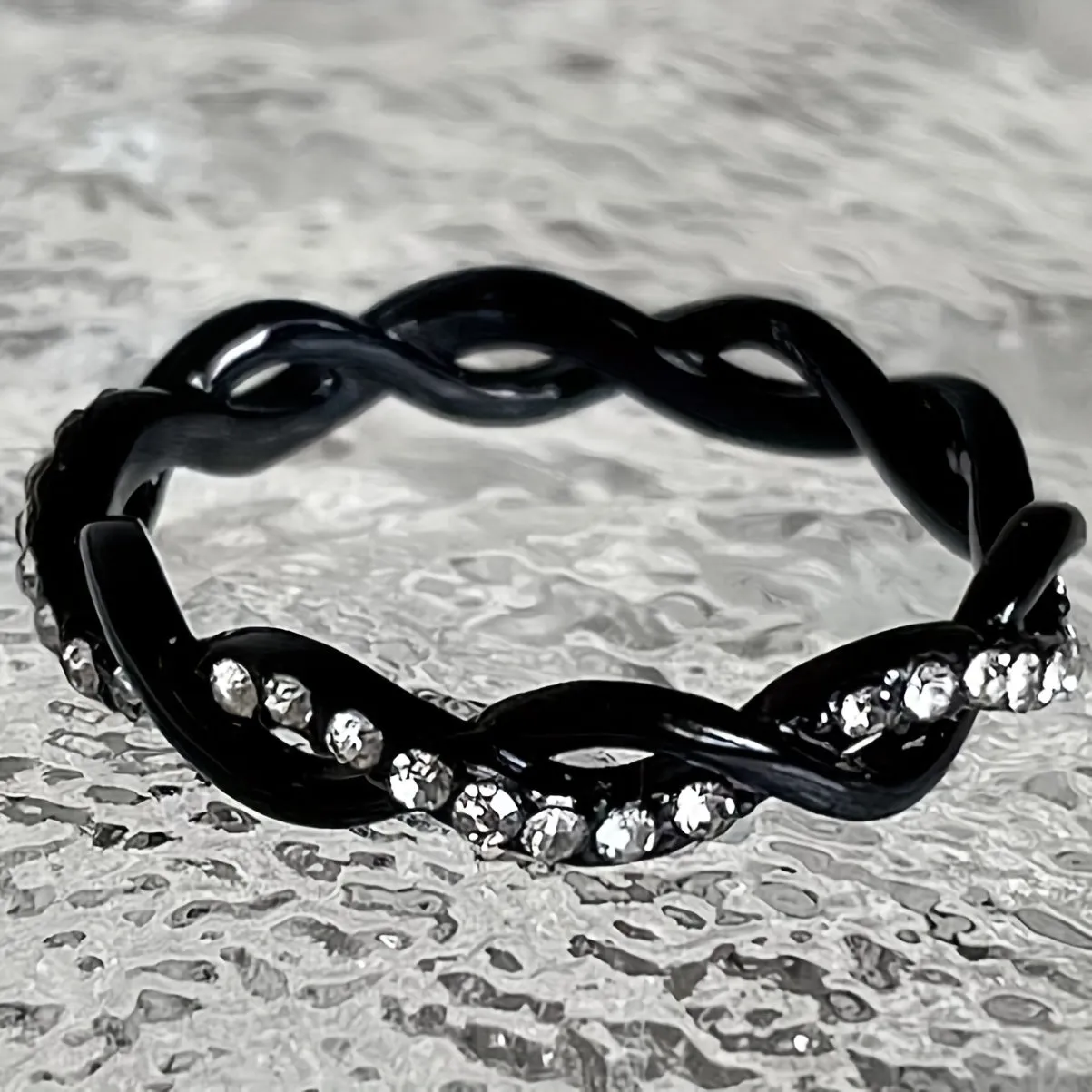 Hot Twisted Ring Unisex Ring