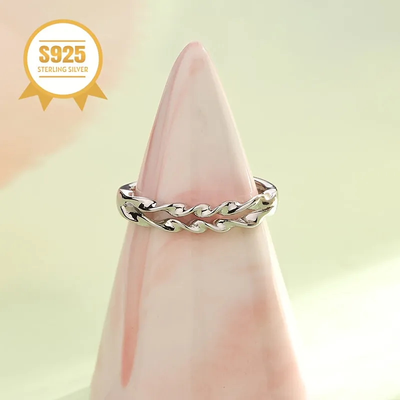 Hypoallergenic Retro Small Wave Ring Mother's Gift
