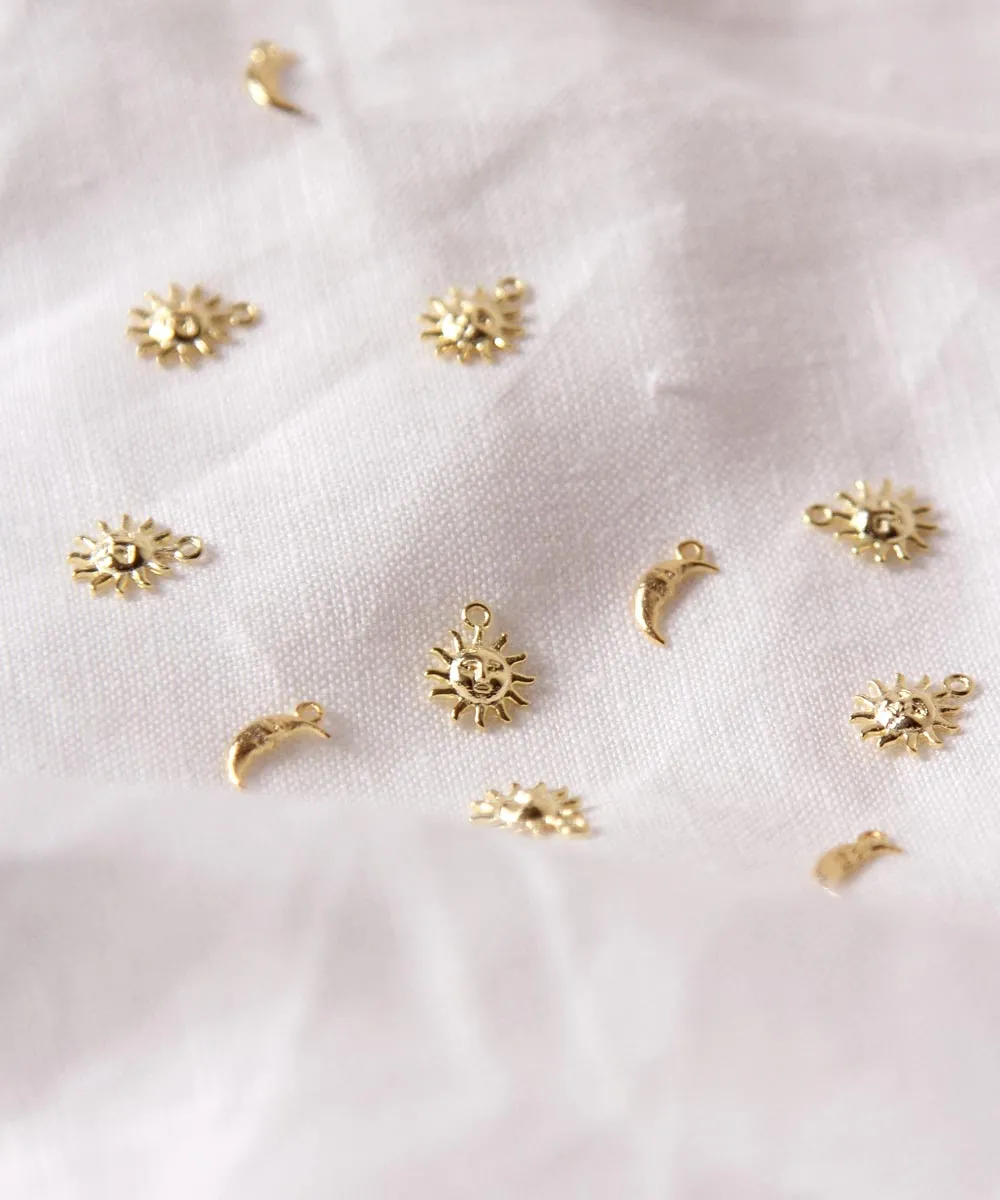 MDF Smiling Sun Charm