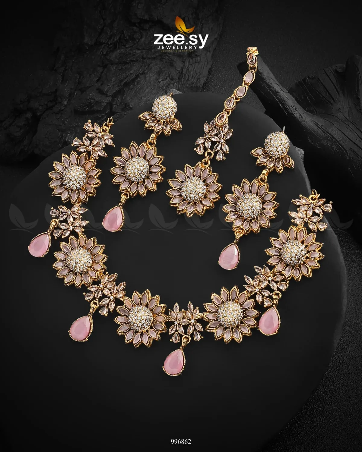 Oleander Necklace Set