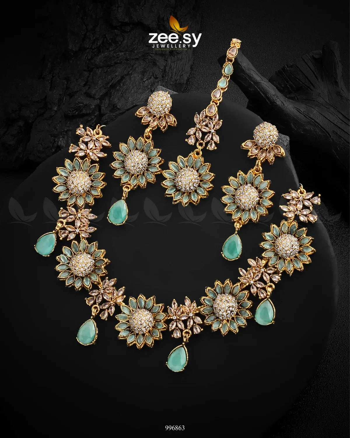 Oleander Necklace Set