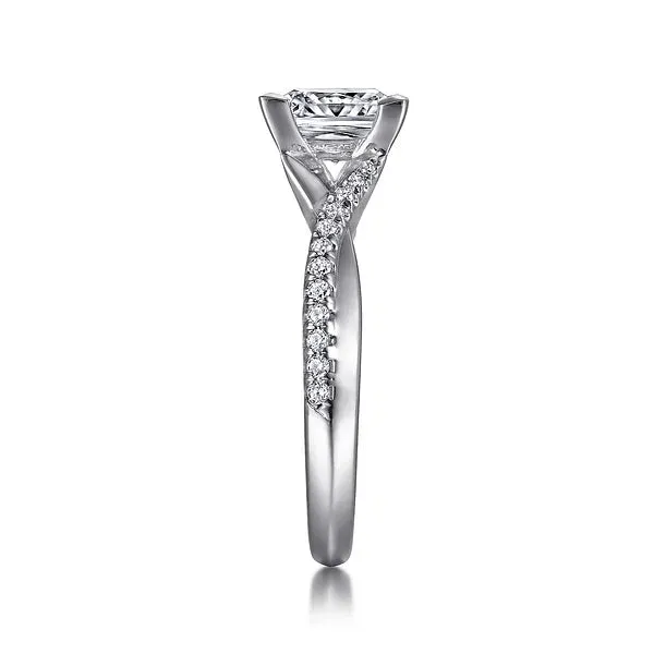 Princess Cut Diamond Twist Engagement Ring Mounting