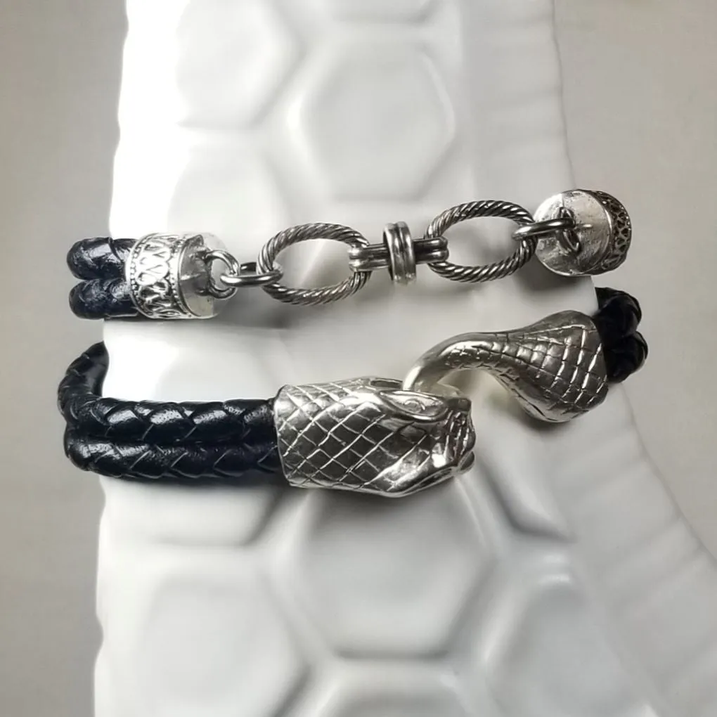 "Thomas & Chain"