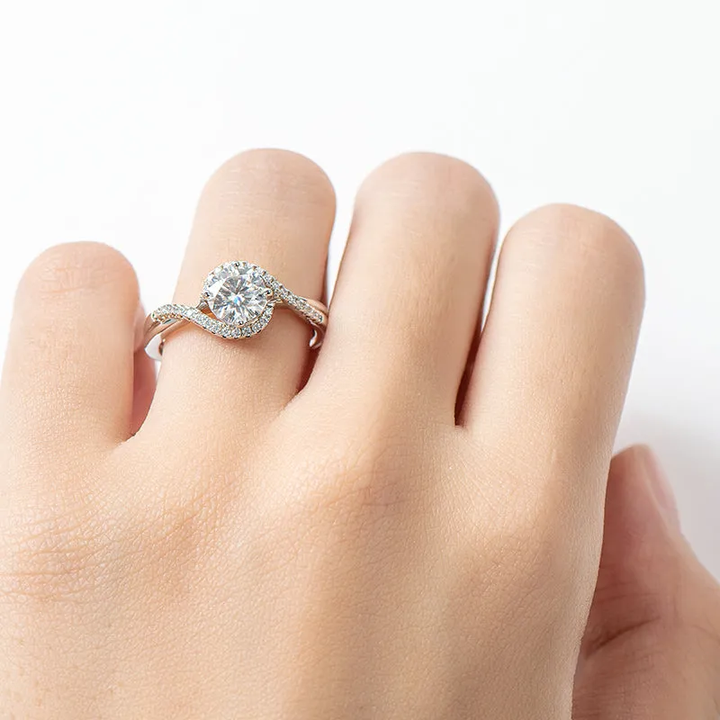Round Brilliant Cut Moissanite Diamond Twisted Ring