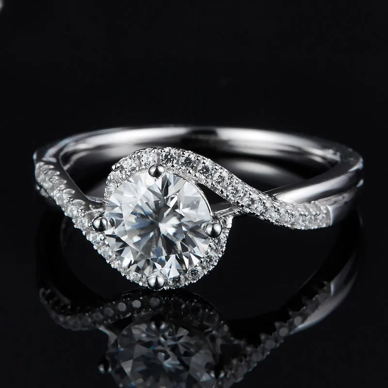 Round Brilliant Cut Moissanite Diamond Twisted Ring