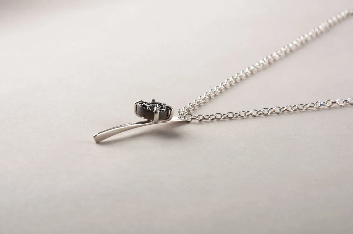 SPIKE DRUZY NECKLACE