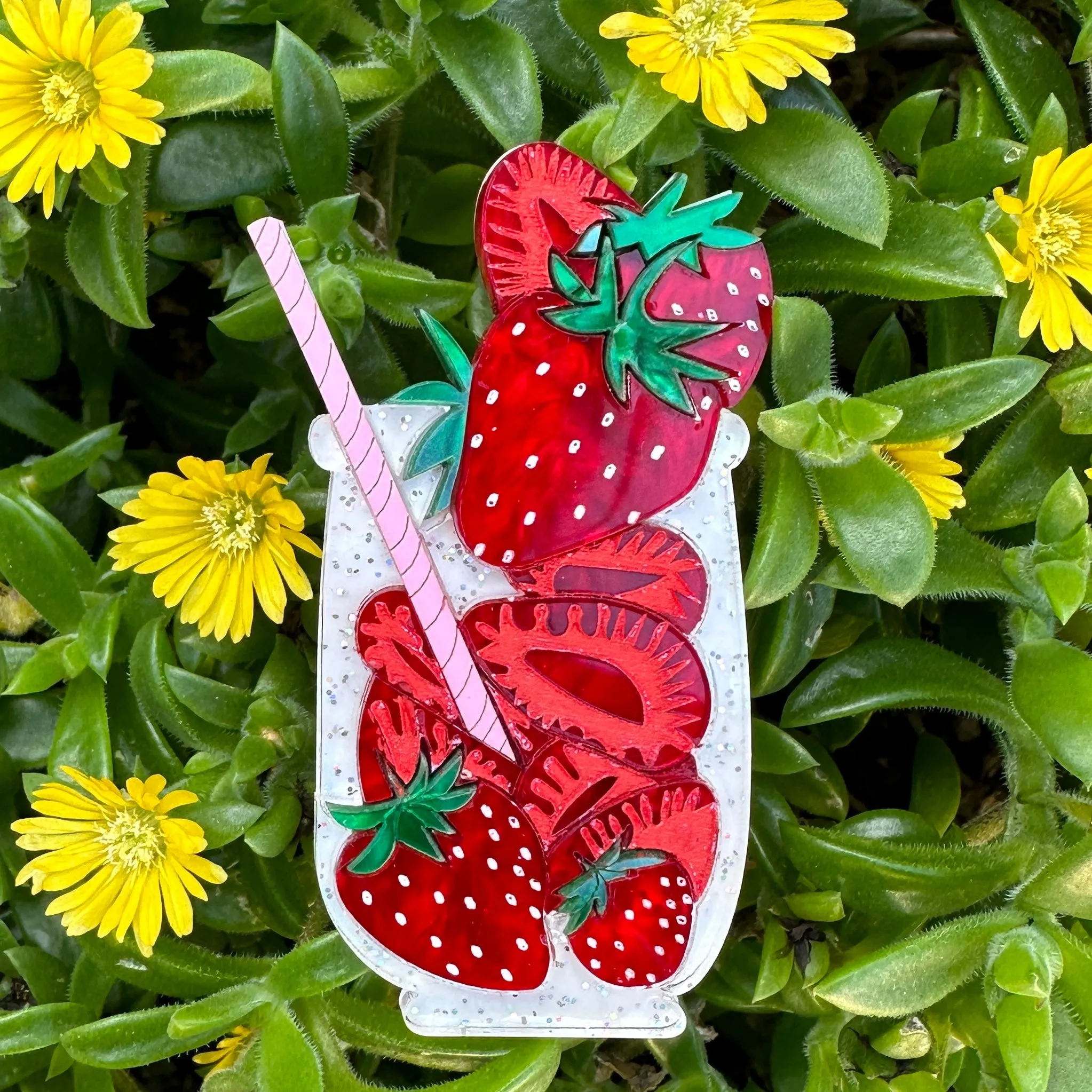 Strawberry drink 🍓 - brooch - Set of 2