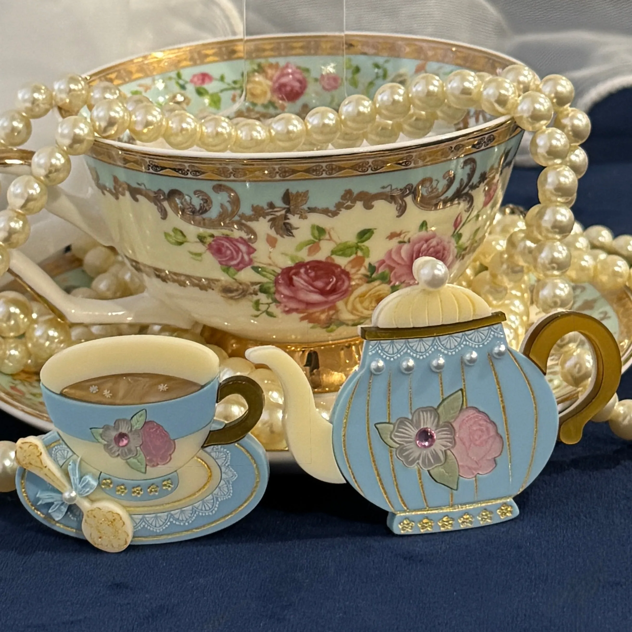 Teacup ☕️ - Brooch