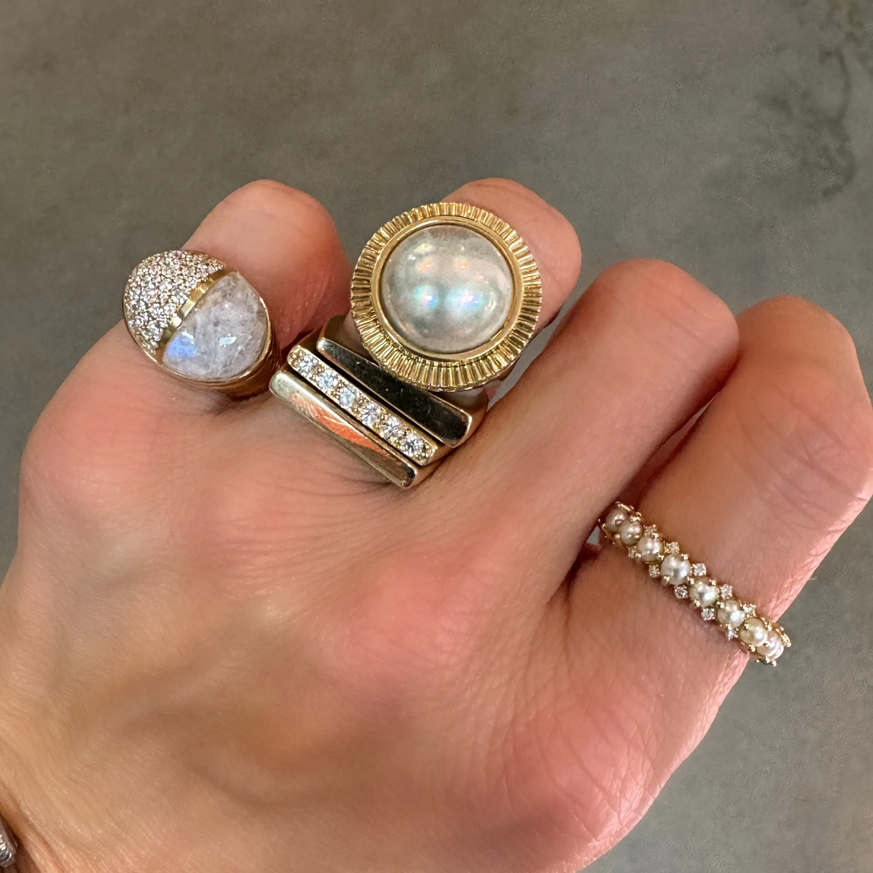 The Edge Straight Stacking Ring