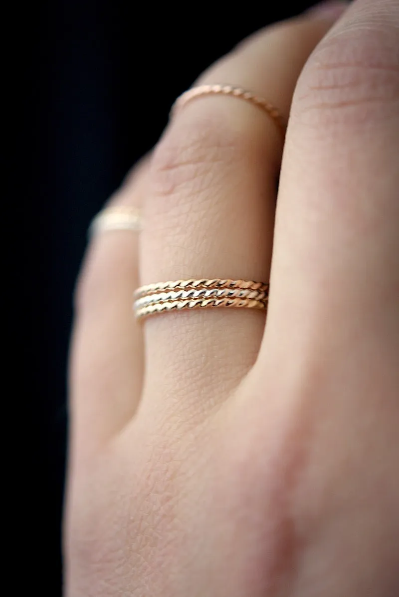 THICK TWISTED STACKING RING