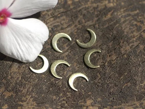 Tiny metal blanks, Crescent Moon, 6mm, Soldering blank