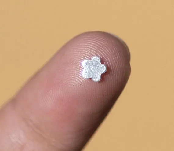 Tiny metal Flower, Classic flower blank