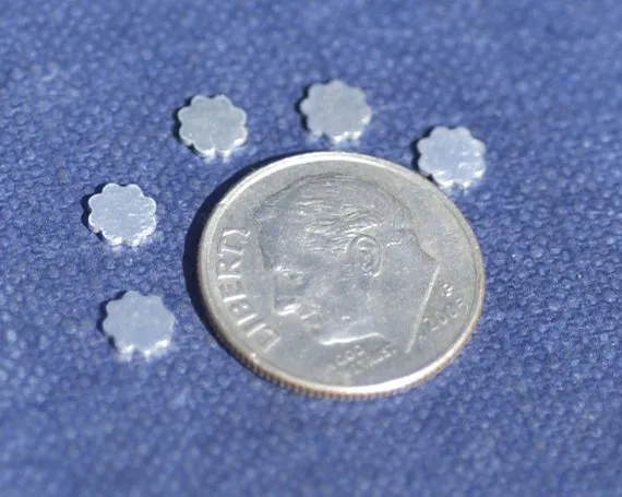 Tiny metal Flower, Eight Petal Flower Blossom blanks