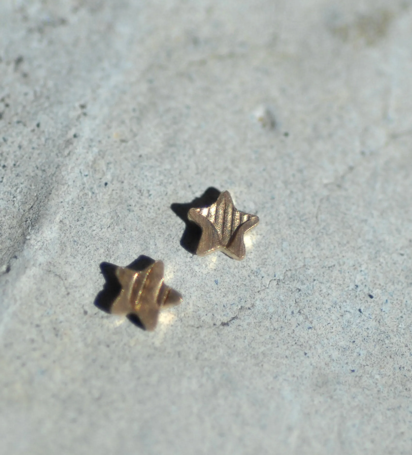 Tiny Metal Hexagon Star 2.5mm