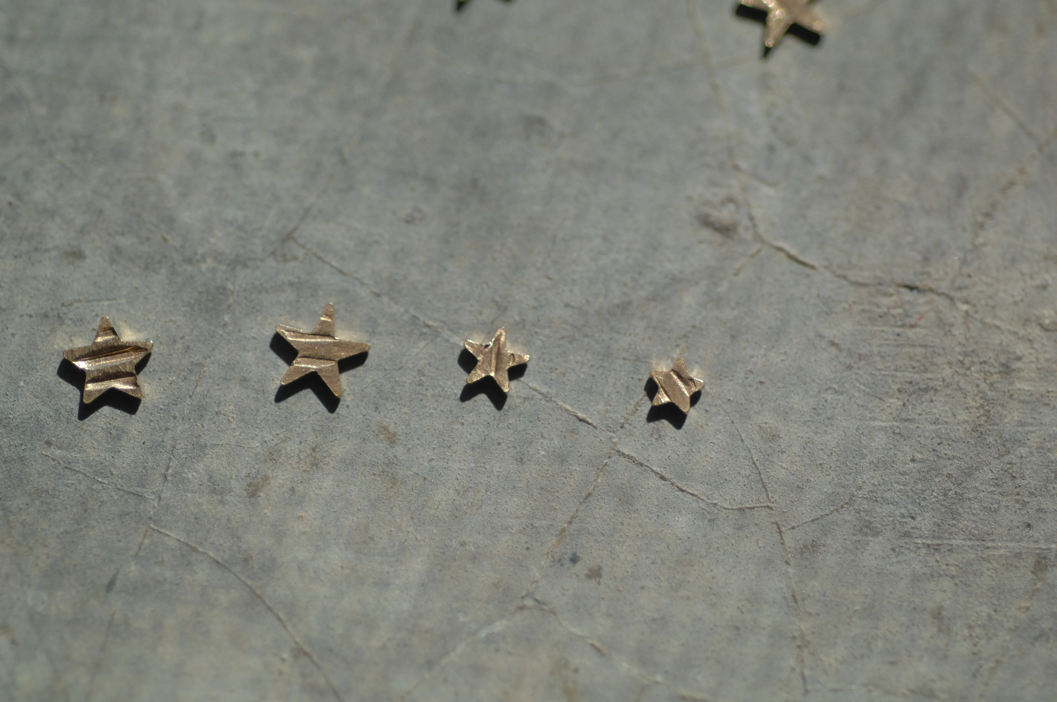 Tiny Metal Hexagon Star 2.5mm