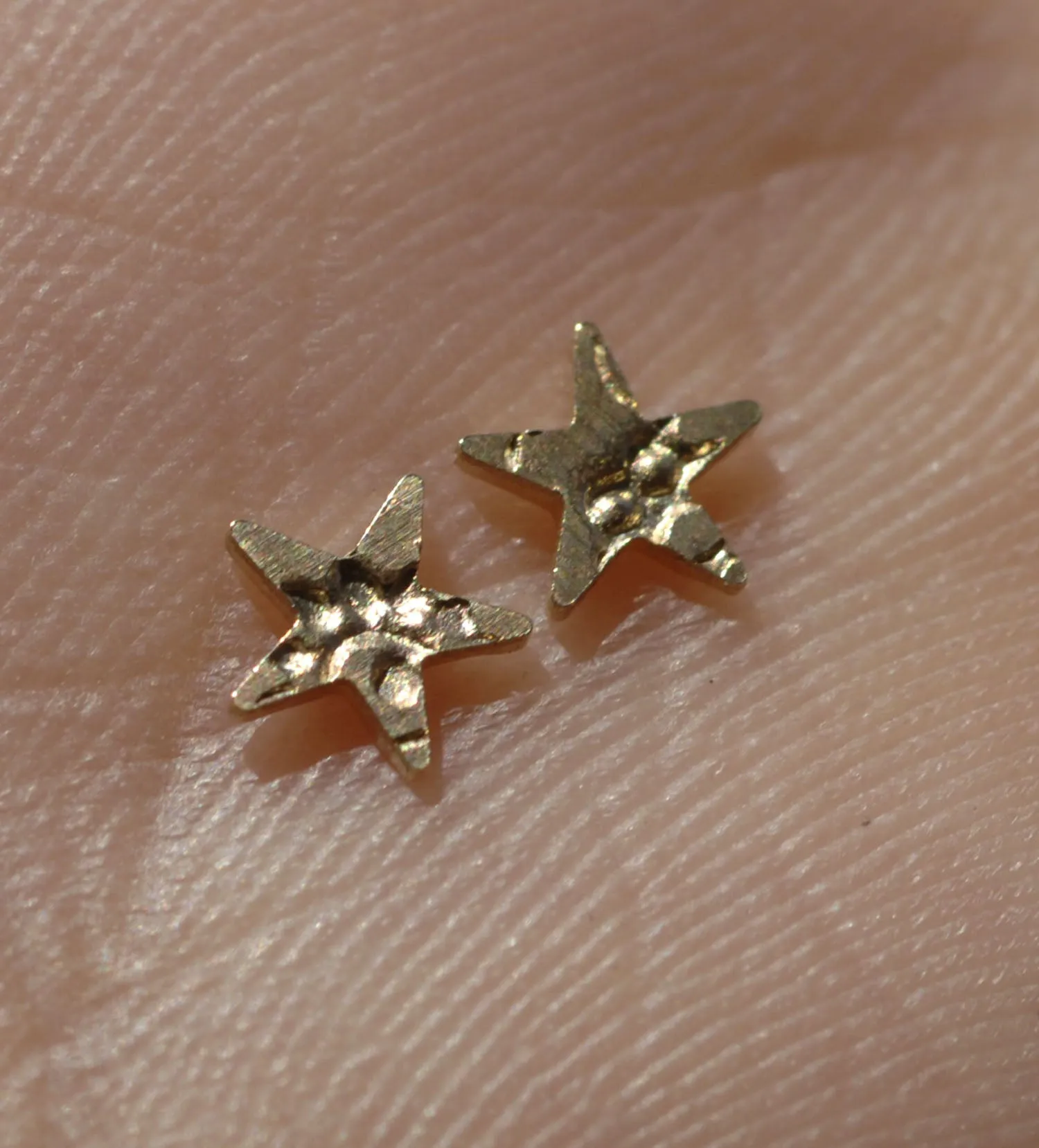 Tiny Metal Paisley Star 4.5mm